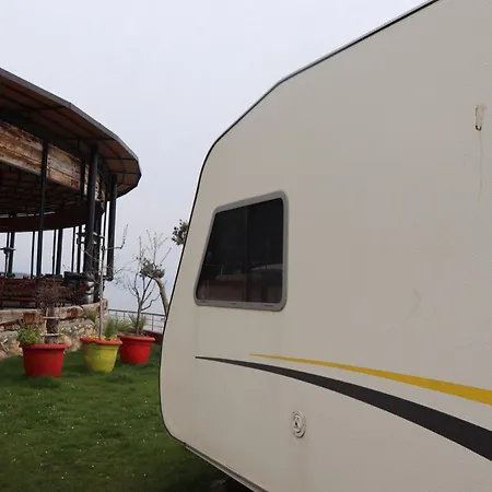 شقة Cozy Caravan Surrounded By Nature In Iznik